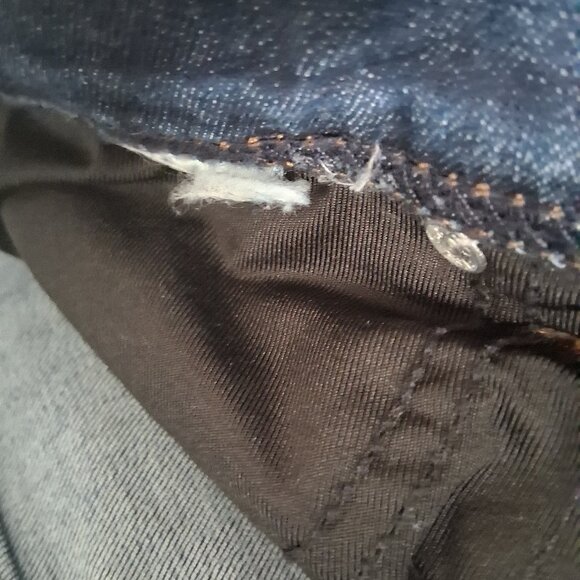 SOLD Levi's Womens Totally Shaping Ultimate Pull-on Ankle Straight Jeans Size 12 - Picture 7 of 10